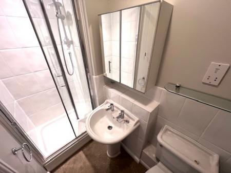 2 bedroom Flat to let in Obelisk Way, Congleton, CW12