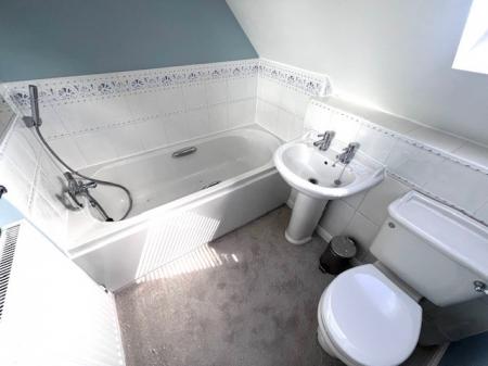 2 bedroom Flat to let in Obelisk Way, Congleton, CW12