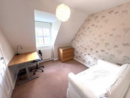 2 bedroom Flat to let in Obelisk Way, Congleton, CW12