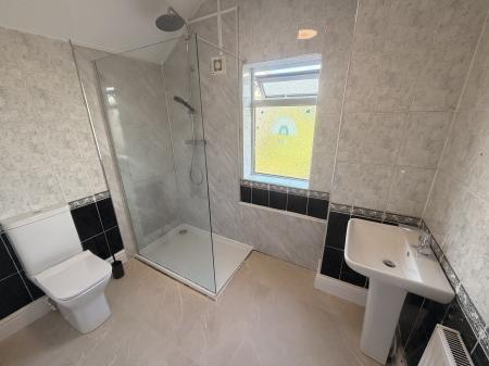 2 bedroom Terraced House to let in Royle Street, Northwich, CW9