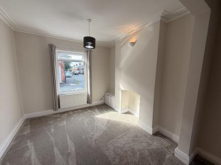 2 bedroom Terraced House to let in Royle Street, Northwich, CW9