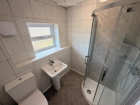 2 bedroom Semi-detached house to let in Fern Crescent, Congleton, CW12