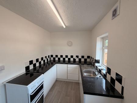 2 bedroom Semi-detached house to let in Fern Crescent, Congleton, CW12