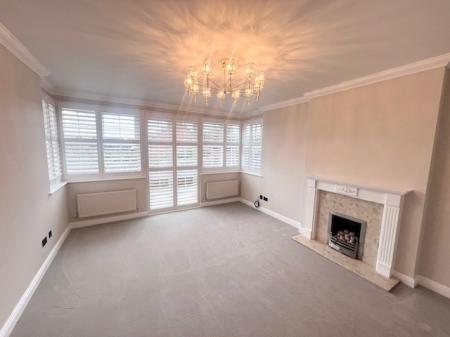 4 bedroom Detached house to let in The Courtyard, Northwich, CW8