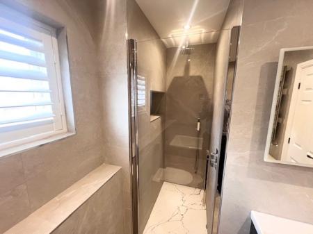 4 bedroom Detached house to let in The Courtyard, Northwich, CW8