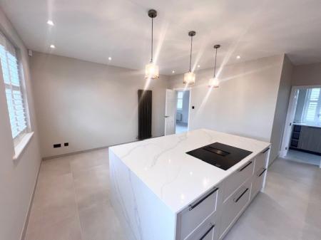 4 bedroom Detached house to let in The Courtyard, Northwich, CW8