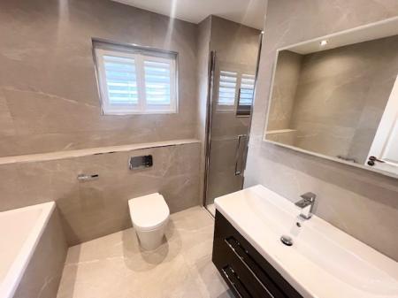 4 bedroom Detached house to let in The Courtyard, Northwich, CW8