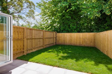 4 bedroom Semi-detached house to let in Dyar Terrace, Winnington, CW8
