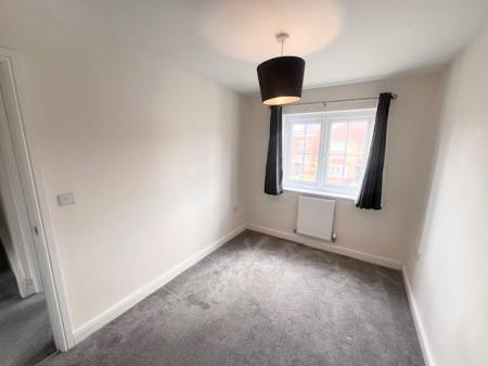 4 bedroom Semi-detached house to let in Outfield Chase, Winnington, CW8