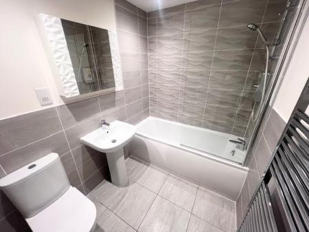 4 bedroom Semi-detached house to let in Outfield Chase, Winnington, CW8
