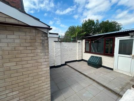 2 bedroom Terraced House to let in Middlewich Road, Northwich, CW9