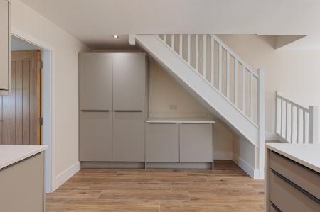 4 bedroom Semi-detached house to let in Dyar Terrace, Winnington, CW8