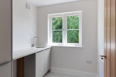 4 bedroom Semi-detached house to let in Dyar Terrace, Winnington, CW8