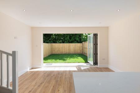 4 bedroom Semi-detached house to let in Dyar Terrace, Winnington, CW8