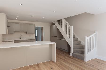 4 bedroom Semi-detached house to let in Dyar Terrace, Winnington, CW8