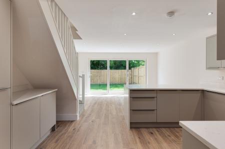 4 bedroom Semi-detached house to let in Dyar Terrace, Winnington, CW8