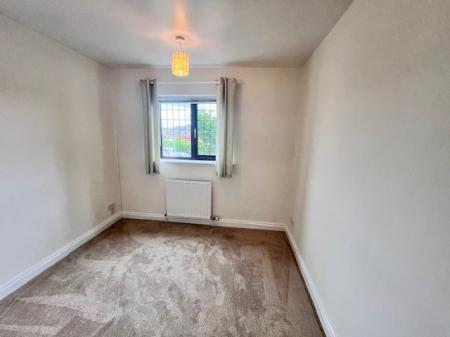 4 bedroom Detached house to let in Chester Road, Northwich, CW8