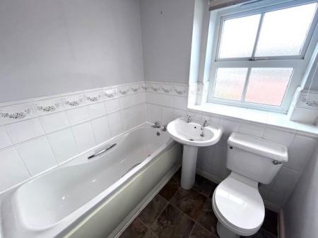 3 bedroom Semi-detached house to let in Lower Meadow Drive, Congleton, CW12