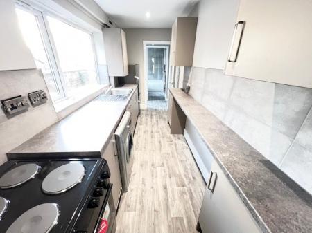 2 bedroom Terraced House to let in Greenall Road, Northwich, CW9