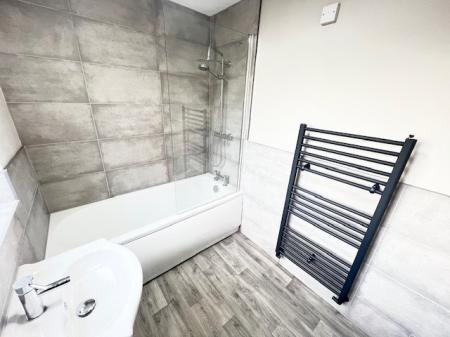 2 bedroom Terraced House to let in Greenall Road, Northwich, CW9