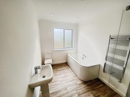 5 bedroom Detached house to let in Hadrian Way, Sandiway, CW8