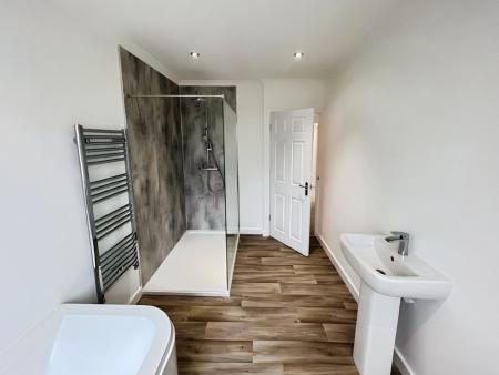 5 bedroom Detached house to let in Hadrian Way, Sandiway, CW8
