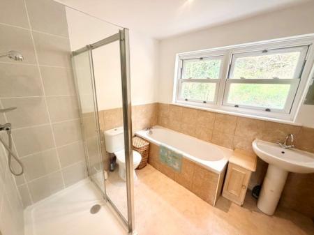 3 bedroom Terraced House to let in Navigation Road, Northwich, CW8