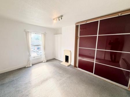 3 bedroom Terraced House to let in Navigation Road, Northwich, CW8