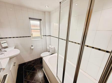 2 bedroom Mews house to let in Foxhill Close, Sandiway, CW8