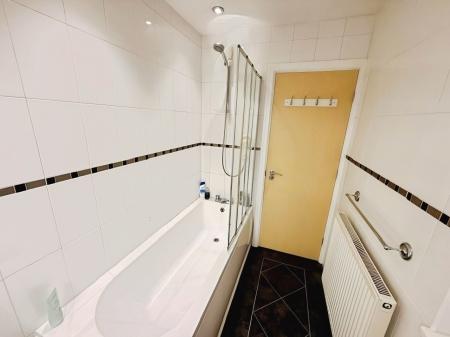 2 bedroom Mews house to let in Foxhill Close, Sandiway, CW8