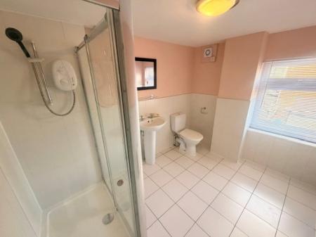 2 bedroom Terraced House to let in Middlewich Road, Northwich, CW9