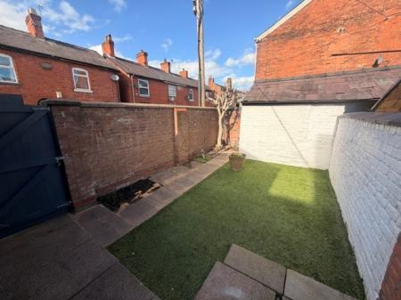2 bedroom Terraced House to let in Middlewich Road, Northwich, CW9