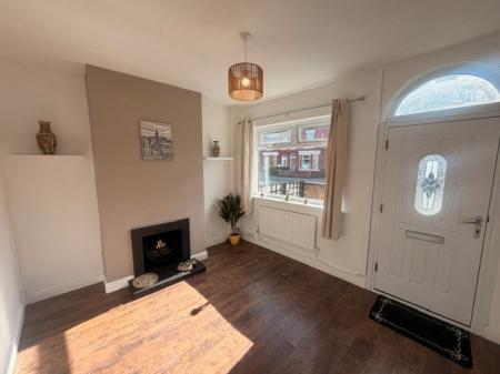 2 bedroom Terraced House to let in Middlewich Road, Northwich, CW9
