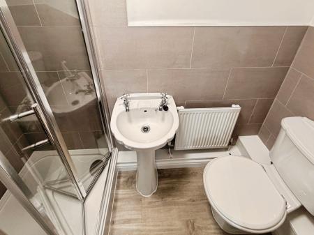 3 bedroom Semi-detached house to let in Coleridge Close, Sandbach, CW11