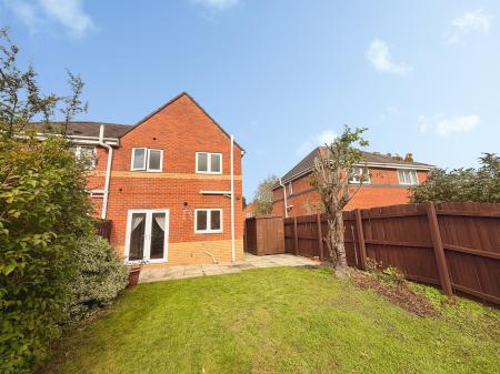3 bedroom Semi-detached house to let in Coleridge Close, Sandbach, CW11