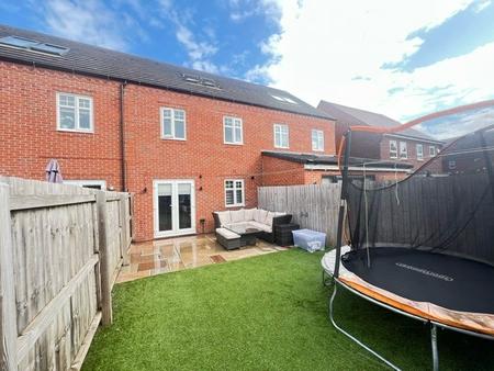 4 bedroom Mews house to let in Western Way, Winnington, CW8
