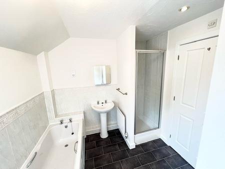 2 bedroom Flat to let in Tudor Court, Moody Street, Congleton, CW12