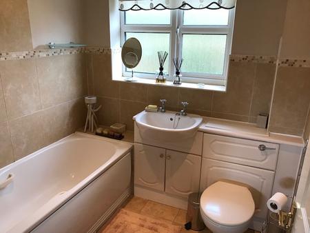 4 bedroom Detached house to let in Woburn Drive, Congleton, CW12