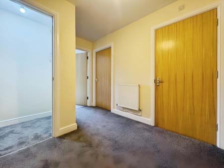2 bedroom Flat to let in Woodborough Road, St Anns, Nottingham, NG3
