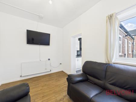 5 bedroom Terraced House for sale in Claude Street, Lenton, NG7