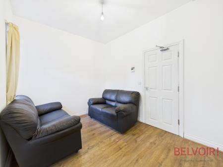 5 bedroom Terraced House for sale in Claude Street, Lenton, NG7