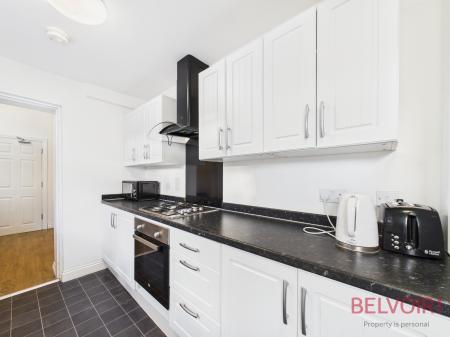 5 bedroom Terraced House for sale in Claude Street, Lenton, NG7