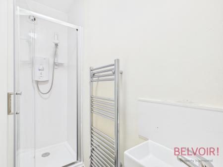 5 bedroom Terraced House for sale in Claude Street, Lenton, NG7