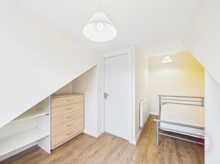 5 bedroom Terraced House for sale in Claude Street, Lenton, NG7