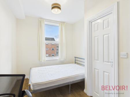 5 bedroom Terraced House for sale in Claude Street, Lenton, NG7