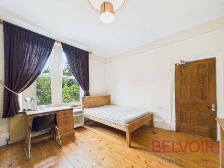 5 bedroom Terraced House for sale in Cromwell Street, Nottingham, NG7