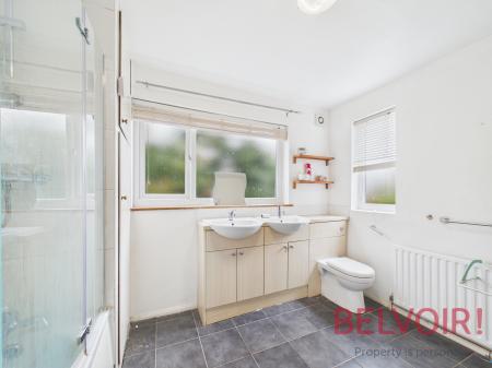 5 bedroom Terraced House for sale in Cromwell Street, Nottingham, NG7