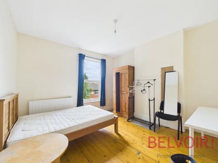 5 bedroom Terraced House for sale in Cromwell Street, Nottingham, NG7