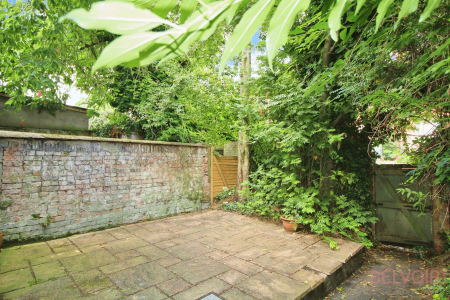 5 bedroom Terraced House for sale in Cromwell Street, Nottingham, NG7