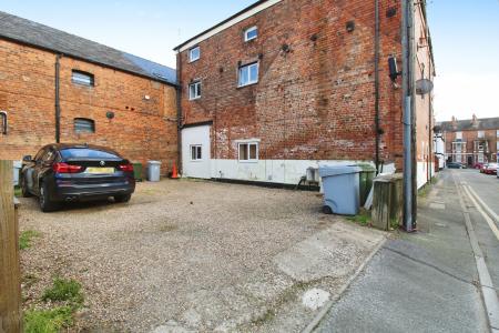 2 bedroom Flat for sale in George Street, Newark, NG24